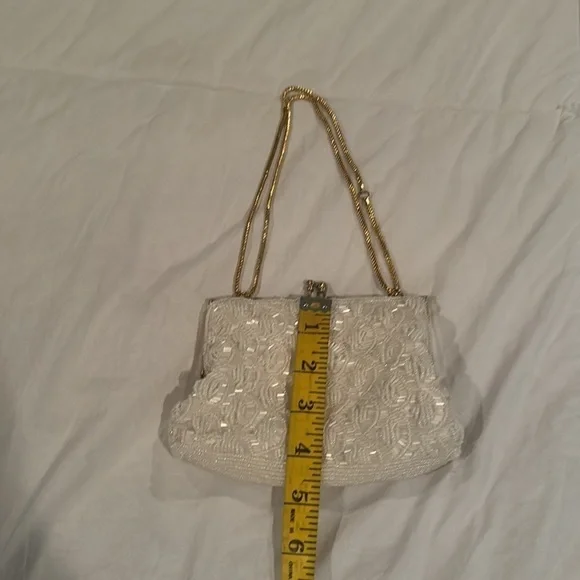 Ed B Robinson white pearl clutch. Handmade in Hong Kong - Picture 7 of 9